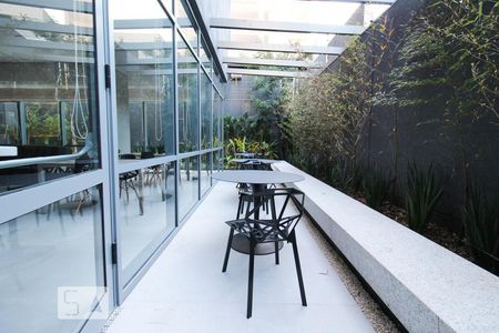 Apartamento à venda com 31m², 1 quarto e 1 vagaÁrea comum