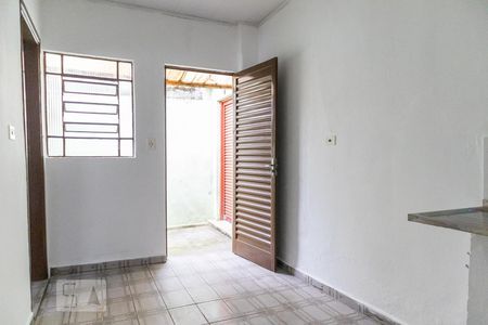 Cozinha de casa para alugar com 1 quarto, 45m² em Vila Guilherme, São Paulo
