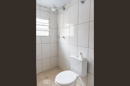 Banheiro de casa para alugar com 1 quarto, 45m² em Vila Guilherme, São Paulo