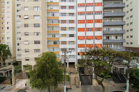 Vista  de apartamento à venda com 2 quartos, 80m² em Aclimação, São Paulo