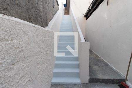 Casa para alugar com 80m², 1 quarto e sem vagaEscada