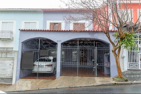 Casa à venda com 170m², 3 quartos e 2 vagasFachada