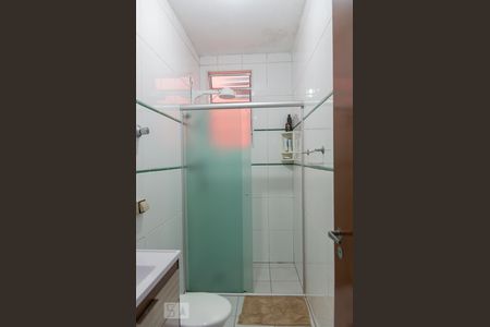 Casa à venda com 170m², 3 quartos e 2 vagasBanheiro 