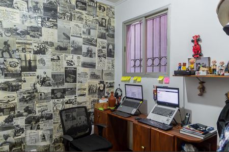 Casa à venda com 170m², 3 quartos e 2 vagasEscritório