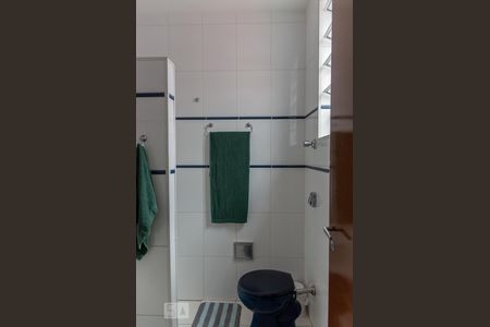 Casa à venda com 170m², 3 quartos e 2 vagasBanheiro da Suíte