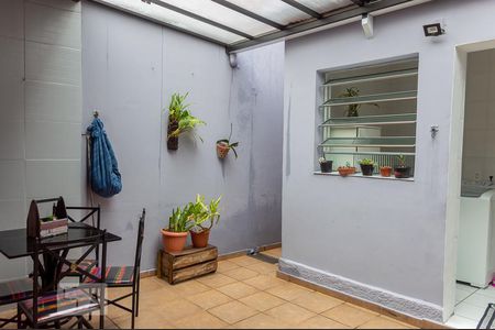 Casa à venda com 170m², 3 quartos e 2 vagasQuintal