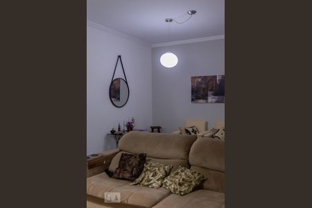 Casa à venda com 170m², 3 quartos e 2 vagasSala