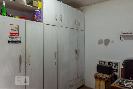 Casa à venda com 170m², 3 quartos e 2 vagasQuarto de Serviço