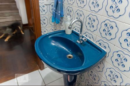 Casa à venda com 170m², 3 quartos e 2 vagasLavabo