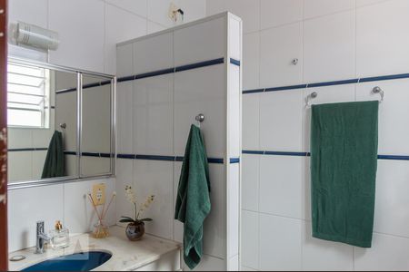 Casa à venda com 170m², 3 quartos e 2 vagasBanheiro da Suíte