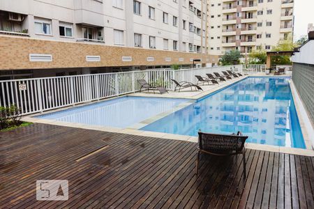 Studio à venda com 36m², 1 quarto e 1 vaga Studio à venda com 36m², 1 quarto e 1 vagaPiscina