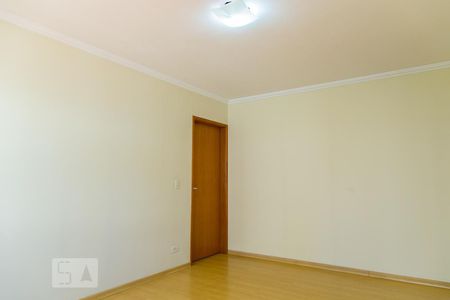 Apartamento à venda com 77m², 2 quartos e 1 vagaSala