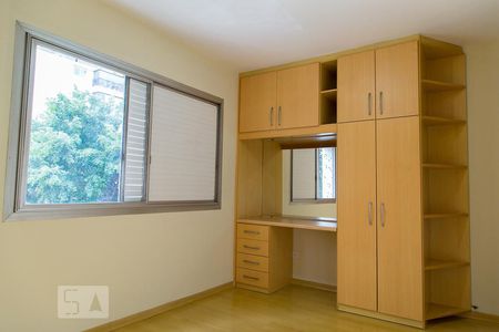 Apartamento à venda com 77m², 2 quartos e 1 vagaQuarto 2