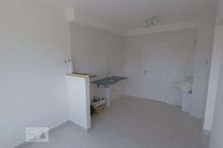 Sala / Cozinha de apartamento à venda com 2 quartos, 36m² em Parque Fongaro, São Paulo