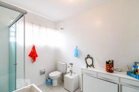 Casa à venda com 200m², 3 quartos e 2 vagas Casa à venda com 200m², 3 quartos e 2 vagasBanheiro