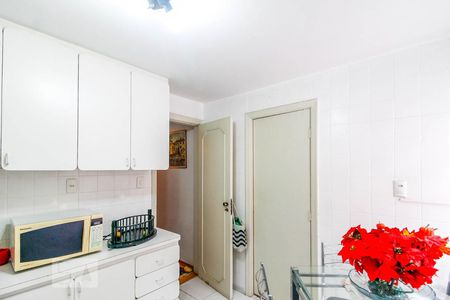 Casa à venda com 200m², 3 quartos e 2 vagas Casa à venda com 200m², 3 quartos e 2 vagasCozinha