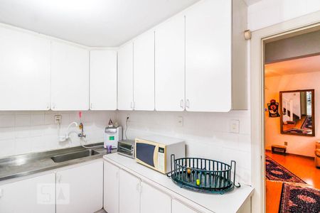 Casa à venda com 200m², 3 quartos e 2 vagas Casa à venda com 200m², 3 quartos e 2 vagasCozinha