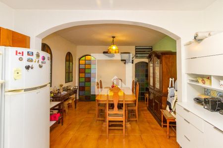 Casa para alugar com 250m², 3 quartos e 2 vagas Casa para alugar com 250m², 3 quartos e 2 vagasCozinha