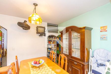 Casa para alugar com 250m², 3 quartos e 2 vagas Casa para alugar com 250m², 3 quartos e 2 vagasCozinha