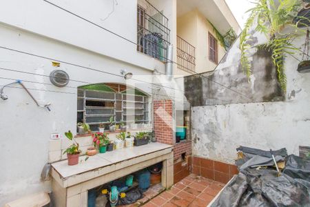 Casa para alugar com 250m², 3 quartos e 2 vagas Casa para alugar com 250m², 3 quartos e 2 vagasQuintal