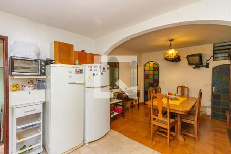 Casa para alugar com 250m², 3 quartos e 2 vagas Casa para alugar com 250m², 3 quartos e 2 vagasCozinha