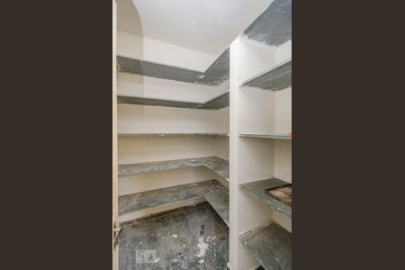 Casa à venda com 229m², 3 quartos e 4 vagasQuarto de despejo - Despensa