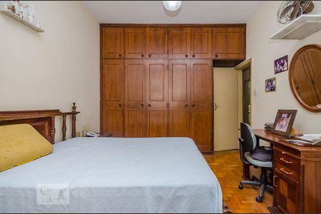 Casa à venda com 229m², 3 quartos e 4 vagasSuíte