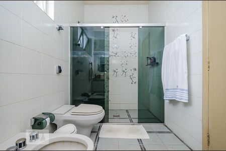 Casa à venda com 229m², 3 quartos e 4 vagasBanheiro Social