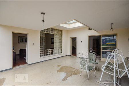 Casa à venda com 229m², 3 quartos e 4 vagasVaranda da Sala