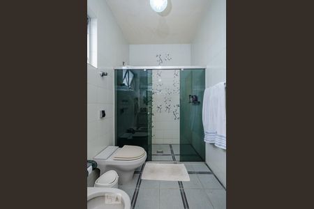 Casa à venda com 229m², 3 quartos e 4 vagasBanheiro Social