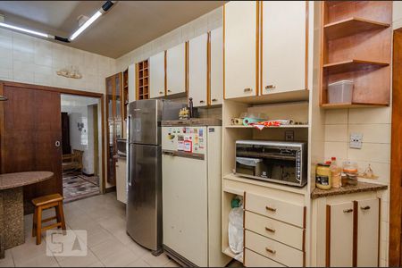 Casa à venda com 229m², 3 quartos e 4 vagasCozinha