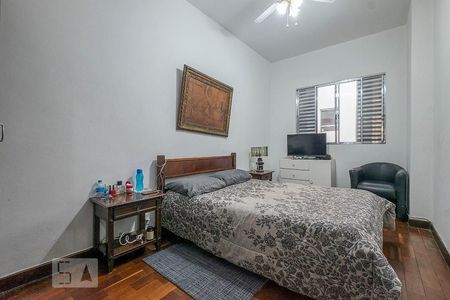 Casa à venda com 183m², 4 quartos e 2 vagas Casa à venda com 183m², 4 quartos e 2 vagasQuarto 4