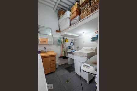 Casa à venda com 183m², 4 quartos e 2 vagas Casa à venda com 183m², 4 quartos e 2 vagasÁrea de Serviço