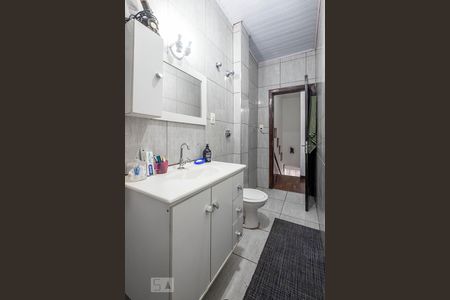 Casa à venda com 183m², 4 quartos e 2 vagas Casa à venda com 183m², 4 quartos e 2 vagasBanheiro Social