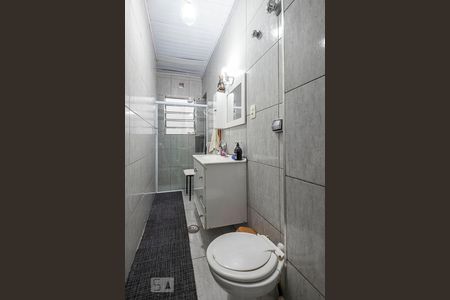 Casa à venda com 183m², 4 quartos e 2 vagas Casa à venda com 183m², 4 quartos e 2 vagasBanheiro Social
