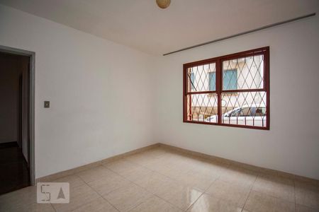 Quarto 2 de apartamento para alugar com 2 quartos, 59m² em Rubem Berta, Porto Alegre