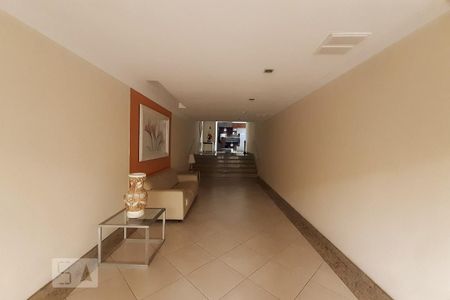 Apartamento para alugar com 78m², 3 quartos e 1 vagaHall social