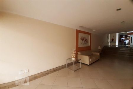Apartamento para alugar com 78m², 3 quartos e 1 vagaHall social