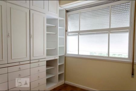 Quarto 2 de apartamento para alugar com 3 quartos, 125m² em Laranjeiras, Rio de Janeiro