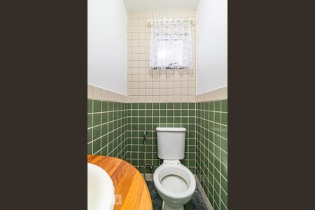 Casa para alugar com 120m², 4 quartos e 2 vagas Casa para alugar com 120m², 4 quartos e 2 vagasBanheiro