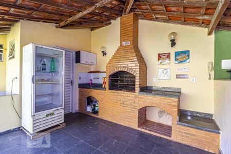 Casa para alugar com 120m², 4 quartos e 2 vagas Casa para alugar com 120m², 4 quartos e 2 vagasÁrea comum - Churrasqueira