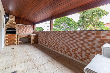 Casa para alugar com 120m², 4 quartos e 2 vagas Casa para alugar com 120m², 4 quartos e 2 vagasVaranda Gourmet