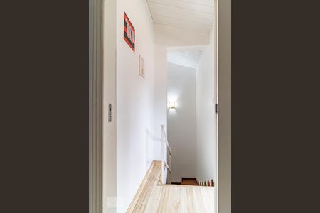 Casa para alugar com 120m², 4 quartos e 2 vagas Casa para alugar com 120m², 4 quartos e 2 vagasHall do Terceiro Andar