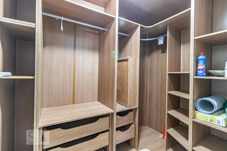 Casa para alugar com 120m², 4 quartos e 2 vagas Casa para alugar com 120m², 4 quartos e 2 vagasCloset do Quarto 4