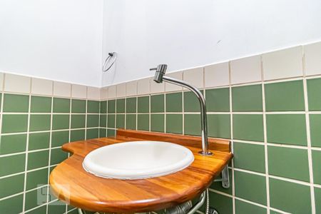 Casa para alugar com 120m², 4 quartos e 2 vagas Casa para alugar com 120m², 4 quartos e 2 vagasBanheiro