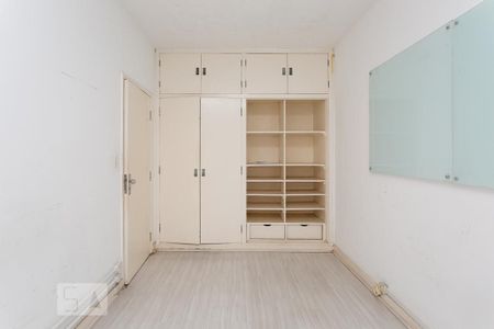 Casa à venda com 400m², 4 quartos e 5 vagasEdícula