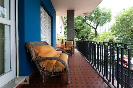 Casa à venda com 400m², 4 quartos e 5 vagasVaranda da Suite