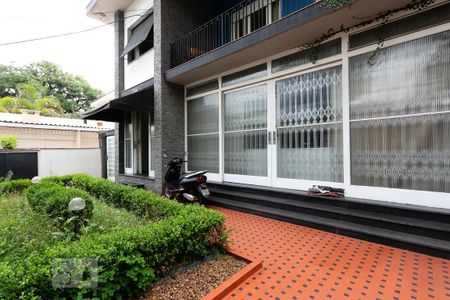Casa à venda com 400m², 4 quartos e 5 vagasFachada
