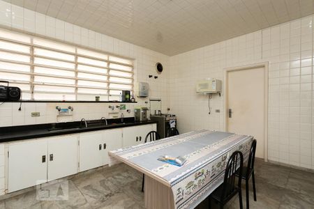 Casa à venda com 400m², 4 quartos e 5 vagasCozinha