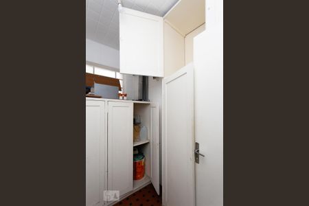 Casa à venda com 400m², 4 quartos e 5 vagasBanheiro de Serviço